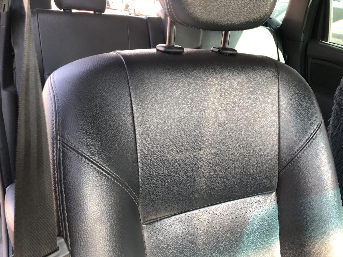 Dacia Duster 1 Typ HS Sitz vorn rechts Beifahrersitz Leder Kunstleder o Heizung