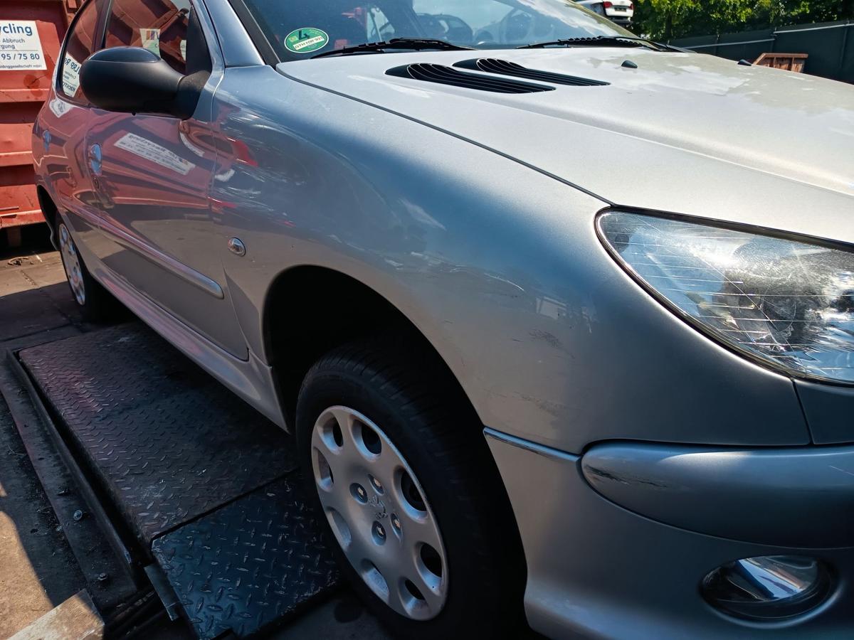 Peugeot 206 orig Kotflügel rechts schmal Ausführung EZR Silber Bj 2005