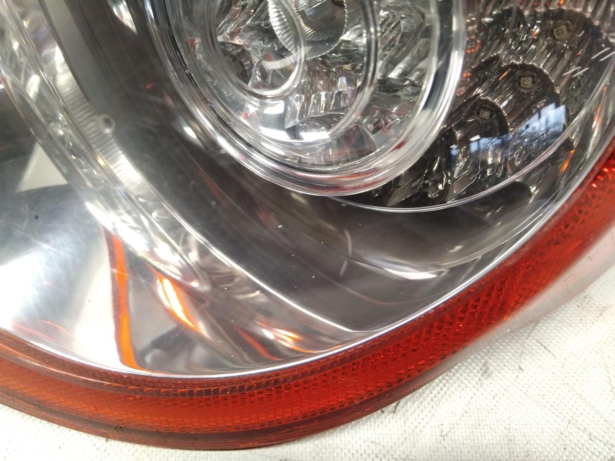 VW Passat 3C Variant original Rückleuchte Heckleuchte rechts aussen LED BJ2009
