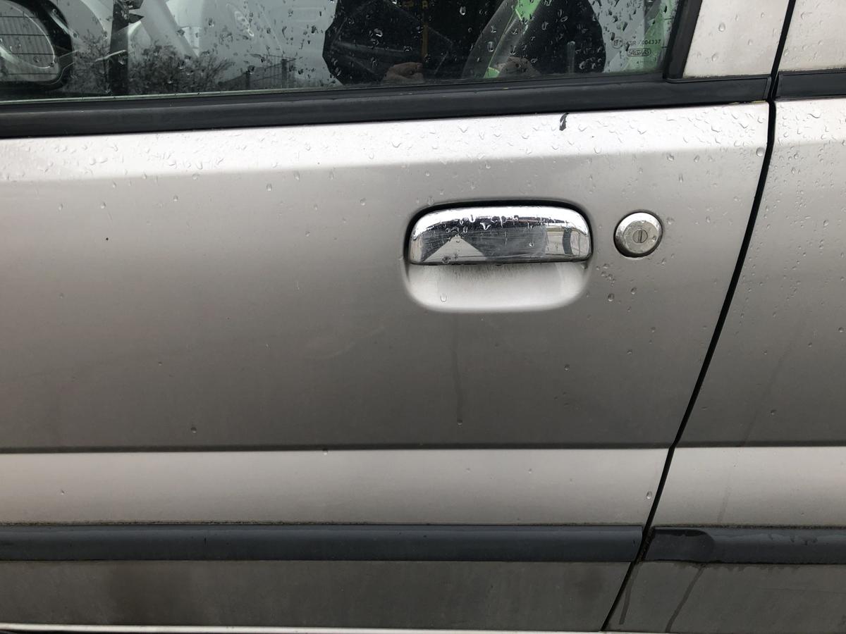 Suzuki Ignis Typ MH T&uuml;r vorne links Fahrert&uuml;r Autot&uuml;r Rohbau C08 Platinsilbermet