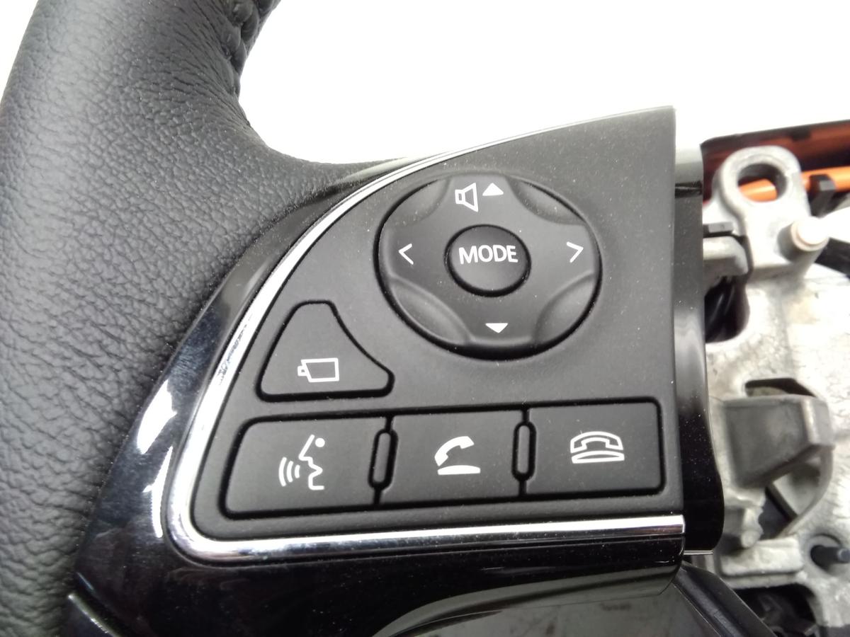 Mitsubishi Eclipse Cross PHEV original 3-Speichen Lederlenkrad schwarz Bj.2024