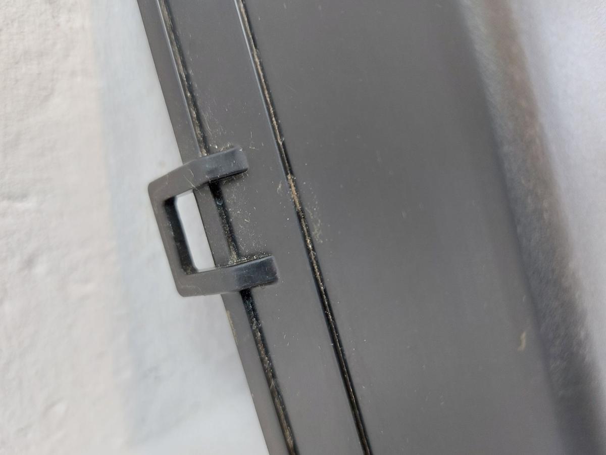 Mitsubishi Eclipse Cross GK0 ab21 Deckel Abdeckung Sicherungskasten Fahrerseite