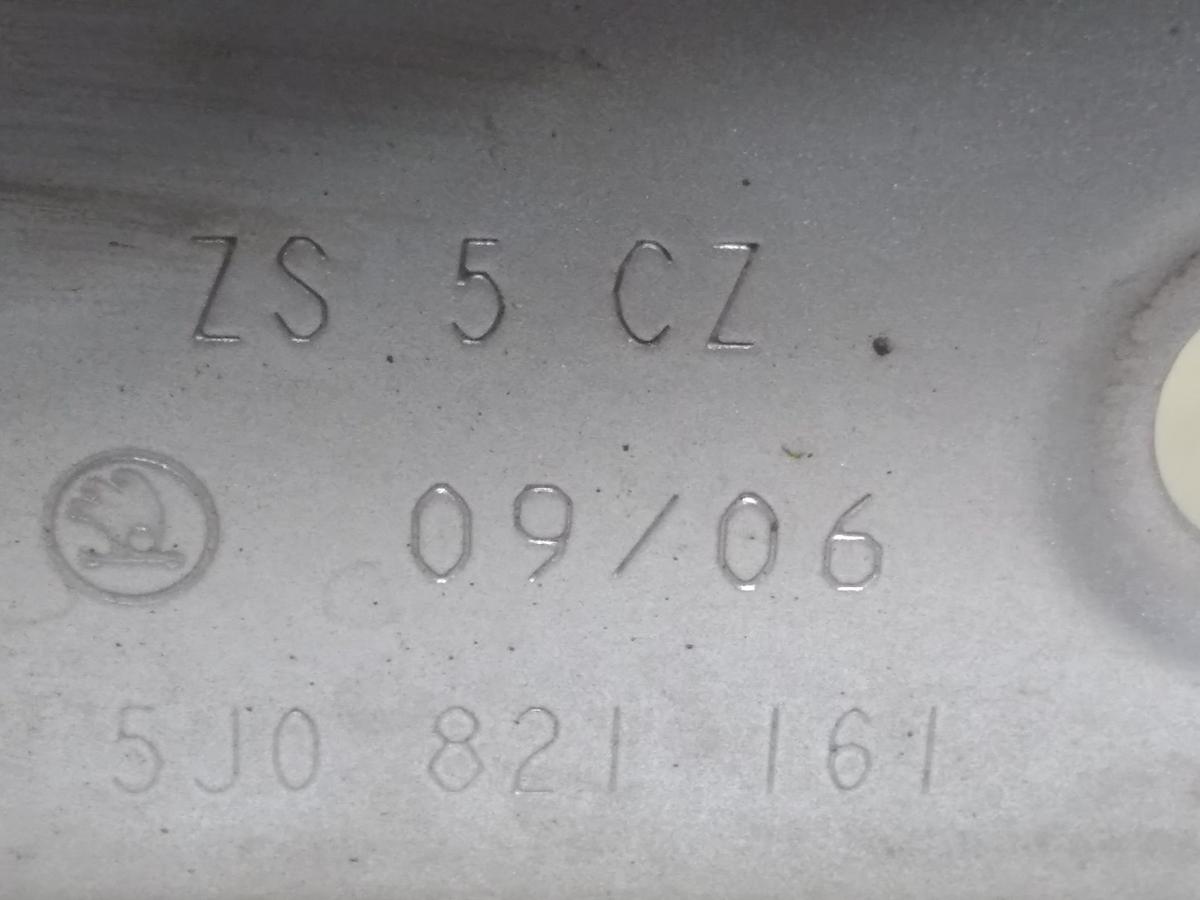 Skoda Roomster 5J original Kotflügel vorn links LF7T diamantsilber BJ2006
