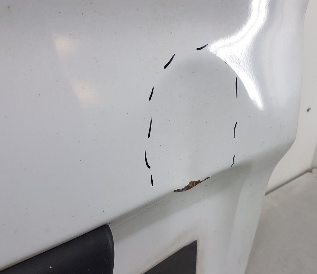 Opel Vivaro Heckflügeltür links in 10U Casablancaweiss Bj2007