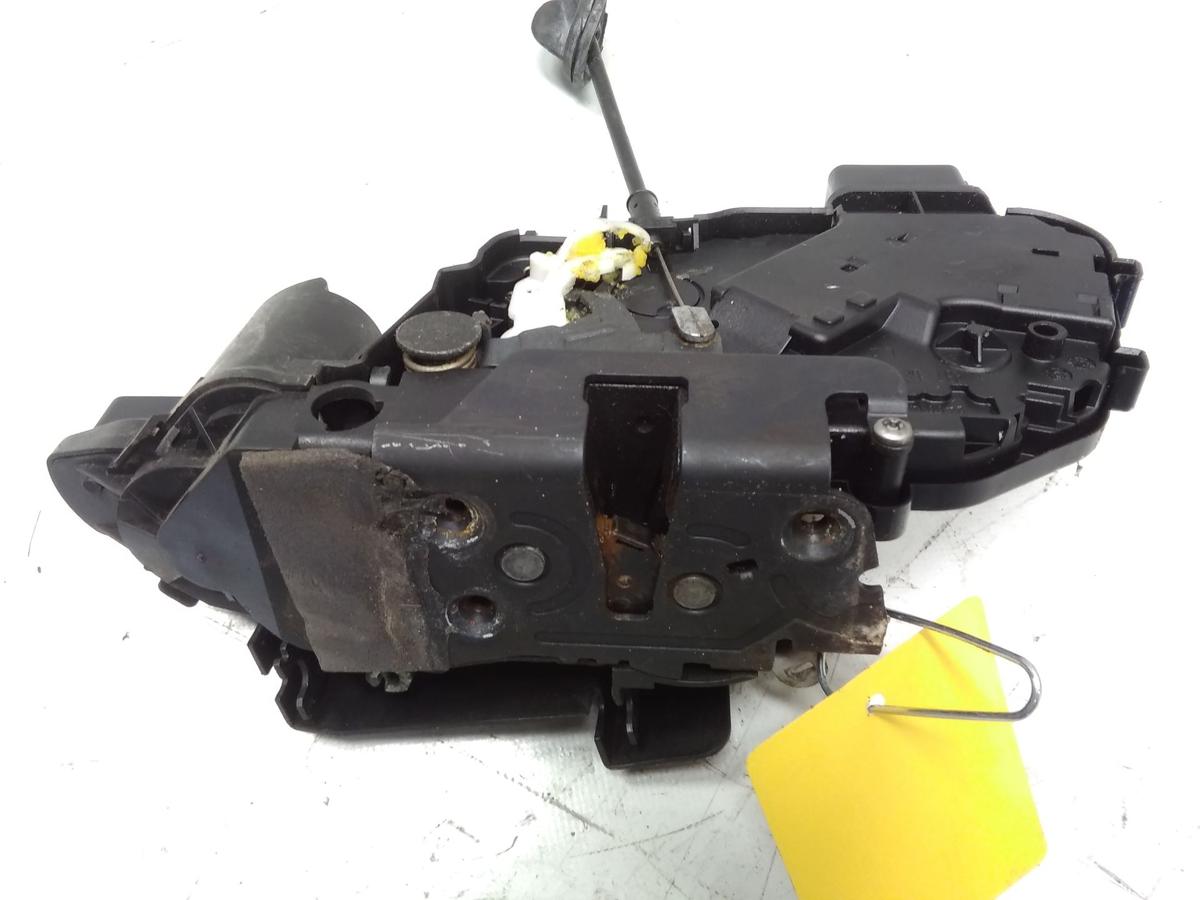 Volvo V70 III Bj.2010 original T&uuml;rschlo&szlig; vorn links mit Zentralverriegelung