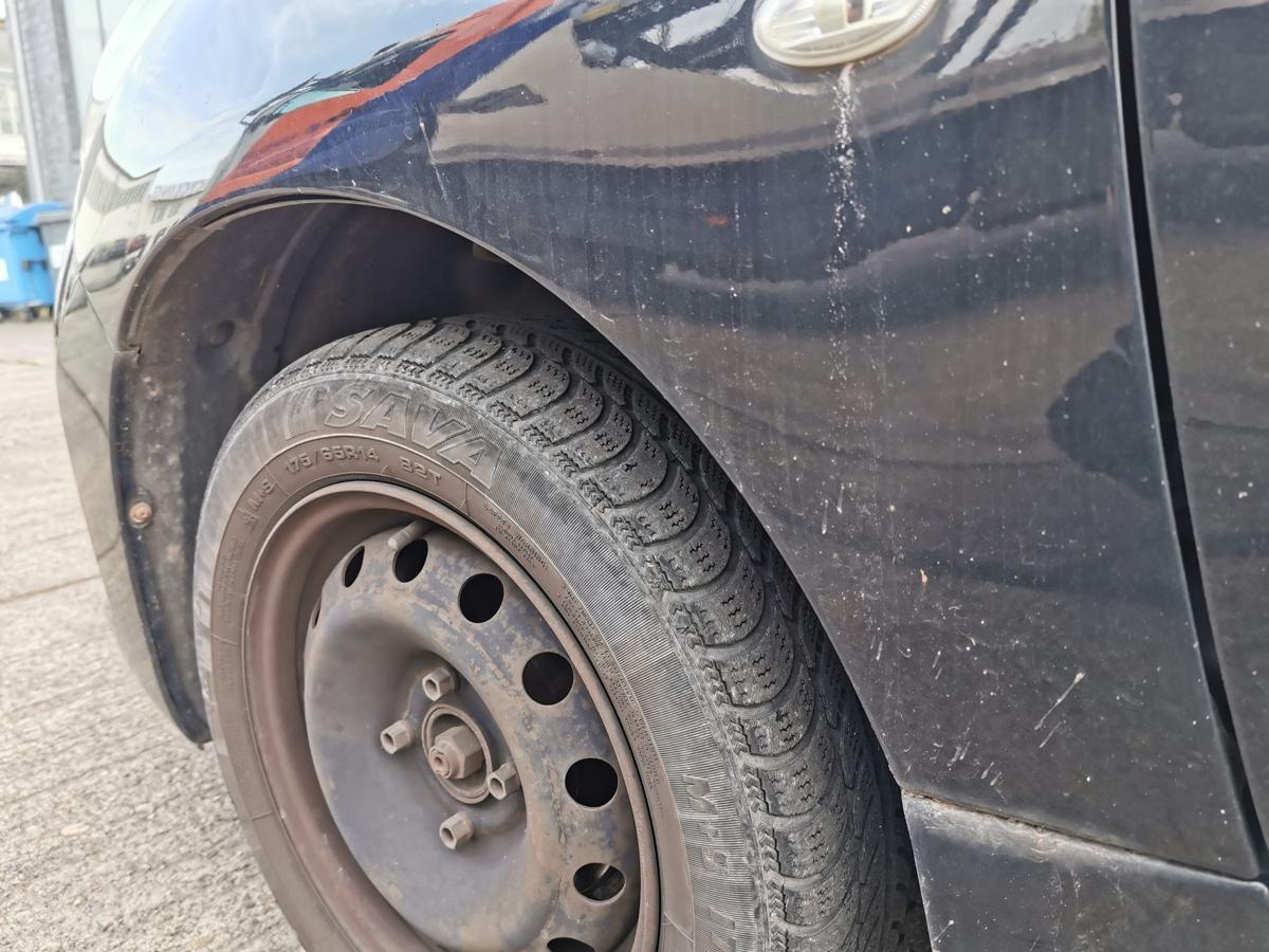 Peugeot 206+ 2M Kotflügel Fender Seitenwand vorn links KTV Schwarz Perla Nera