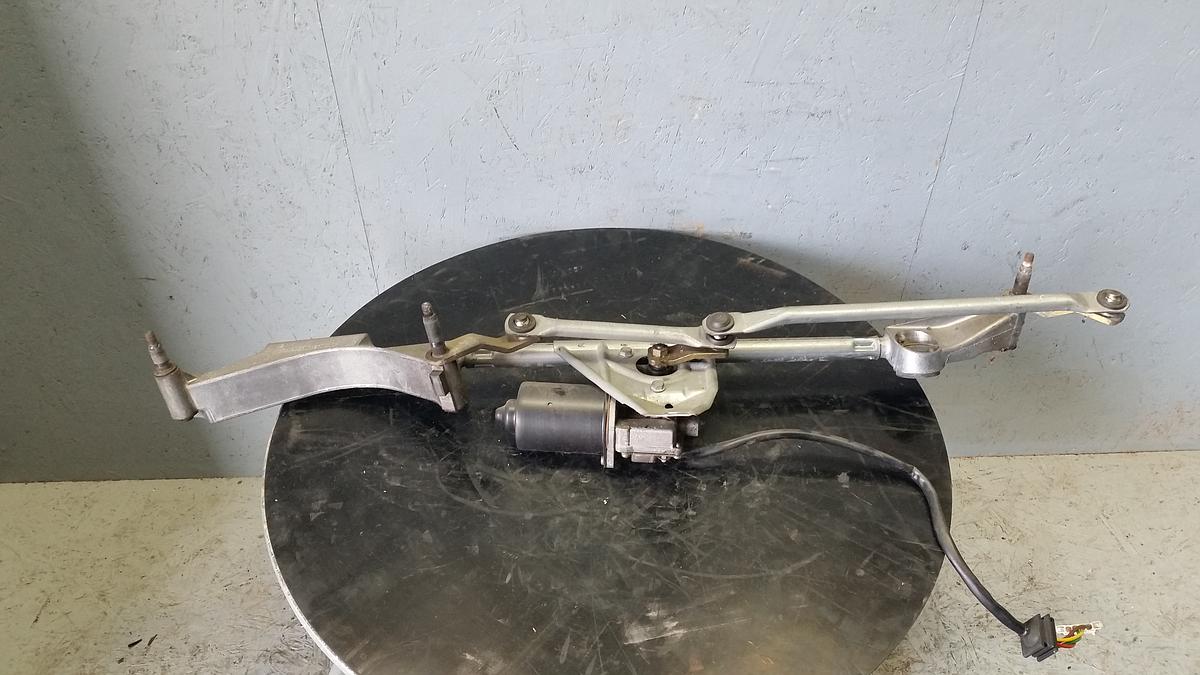 Mercedes Benz S203 Bj 2003 orig Wischermotor vorn mit Wischergest&auml;nge