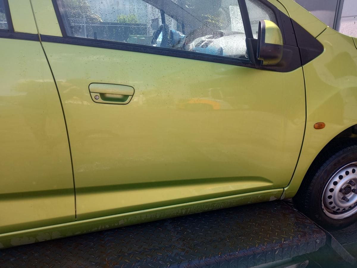 Chevrolet Spark M300 orig Tür vorn rechts Beifahrertür Grün Bj 2010