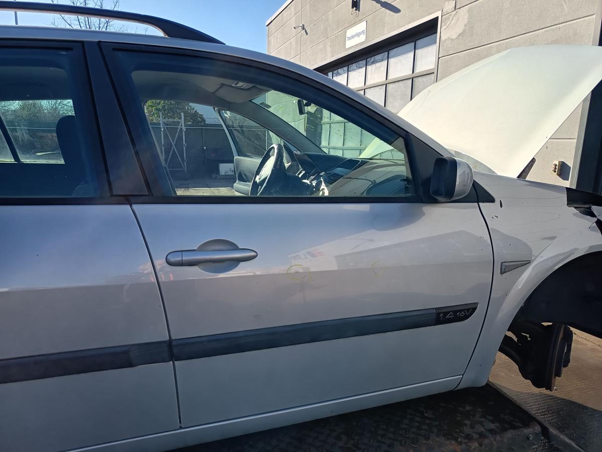 Renault Megane II original T&uuml;r vorn rechts Beifahrer NV632 Gris Boreal Bj 2004