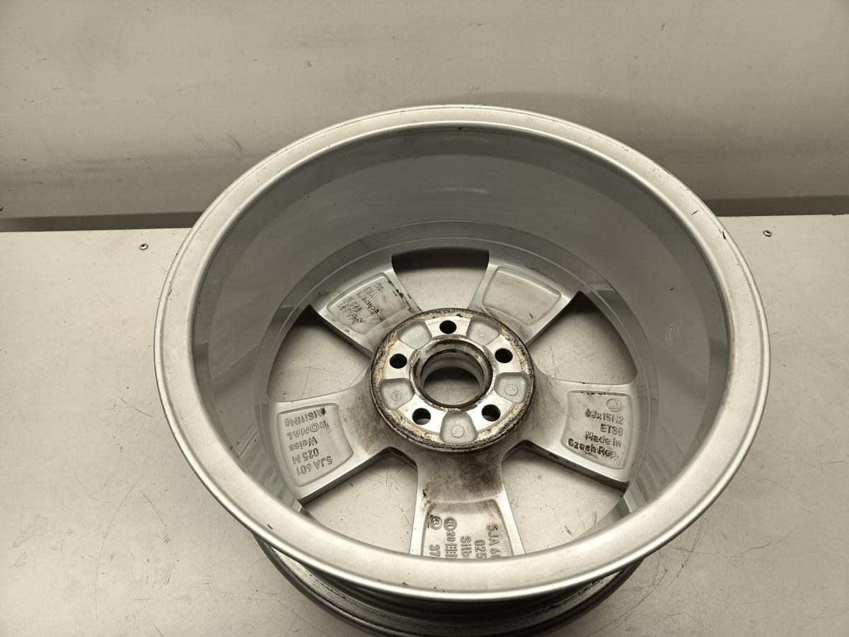 Skoda Fabia III NJ5 original Alufelge 6x15 ET38 5JA601025L Baujahr 2015