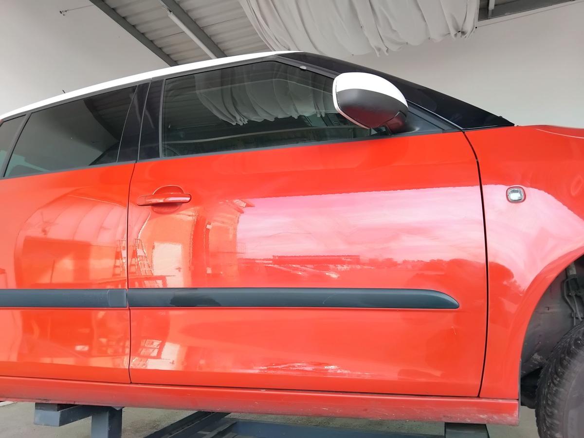 Skoda Fabia 2 5J Tür vorn rechts Beifahrertür corridarot 8151 BJ2009