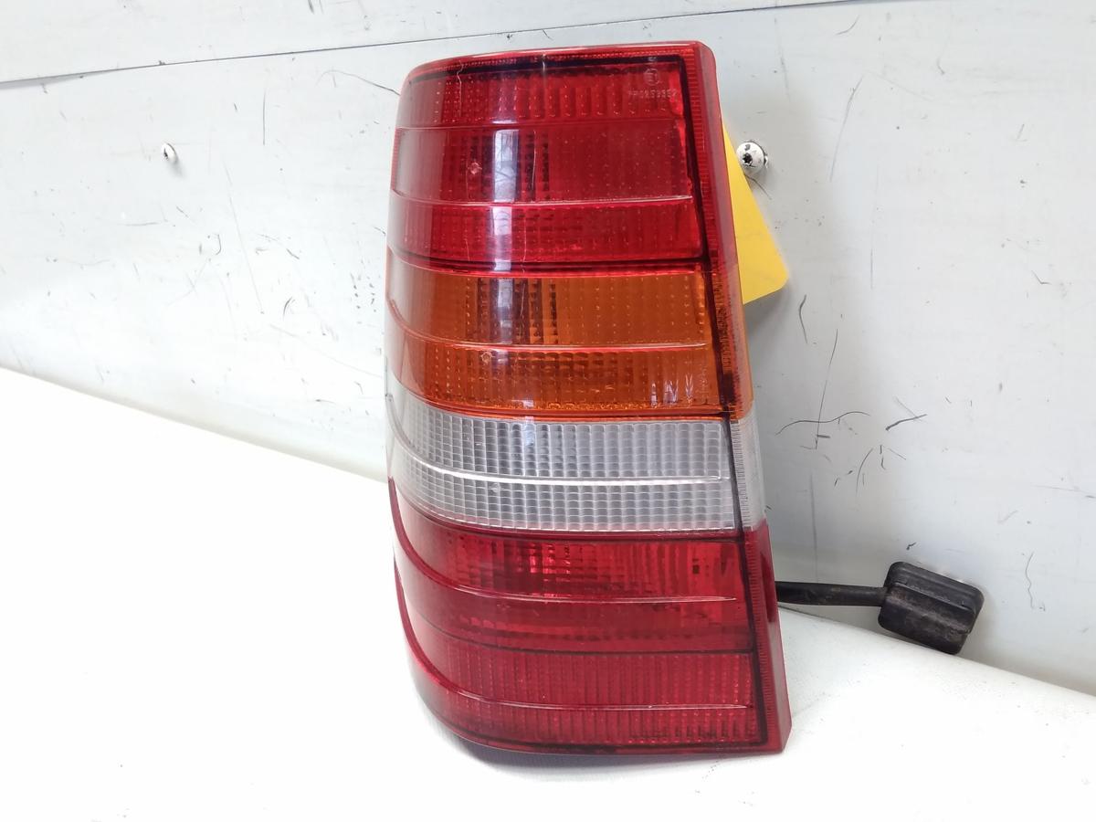 Mercedes Benz S124 T124 T-Modell original R&uuml;ckleuchte Heckleuchte links Bj.1989