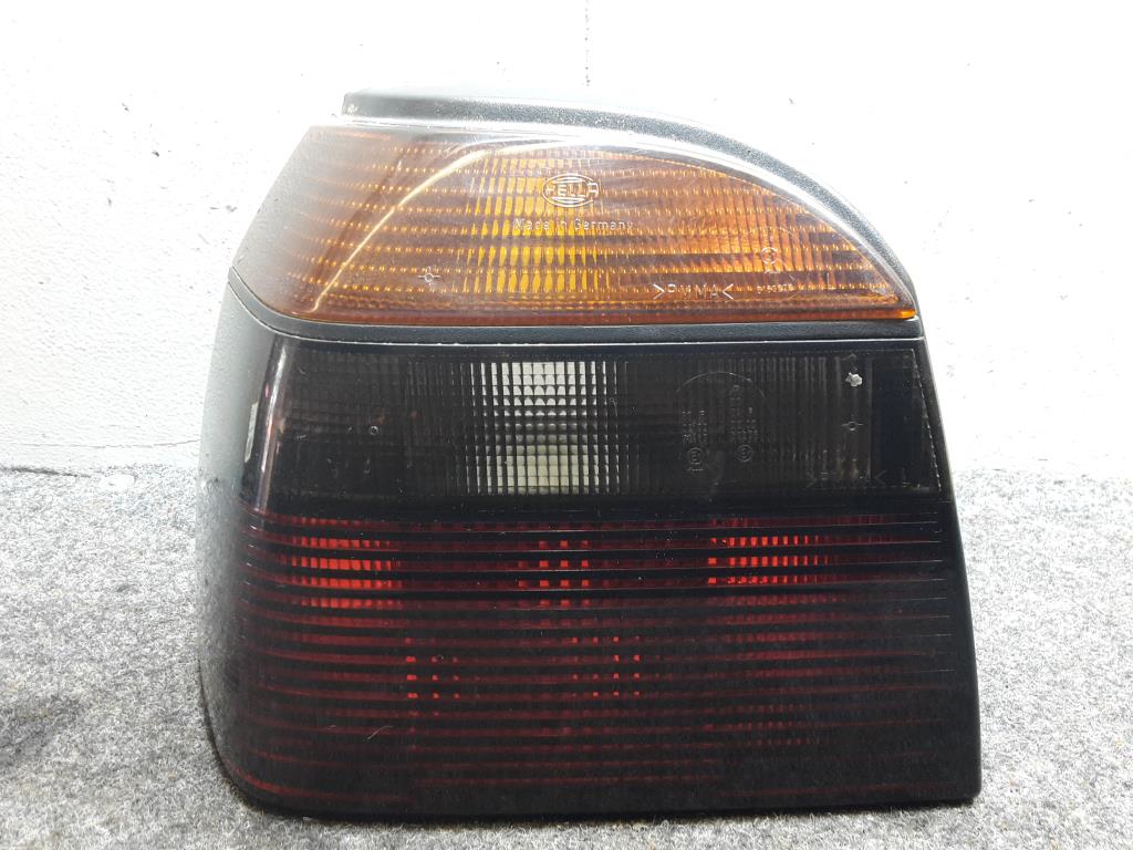 VW Golf 3 III 1H BJ 1994 Rücklicht links Rückleuchte Heckleuchte dunkel Hella