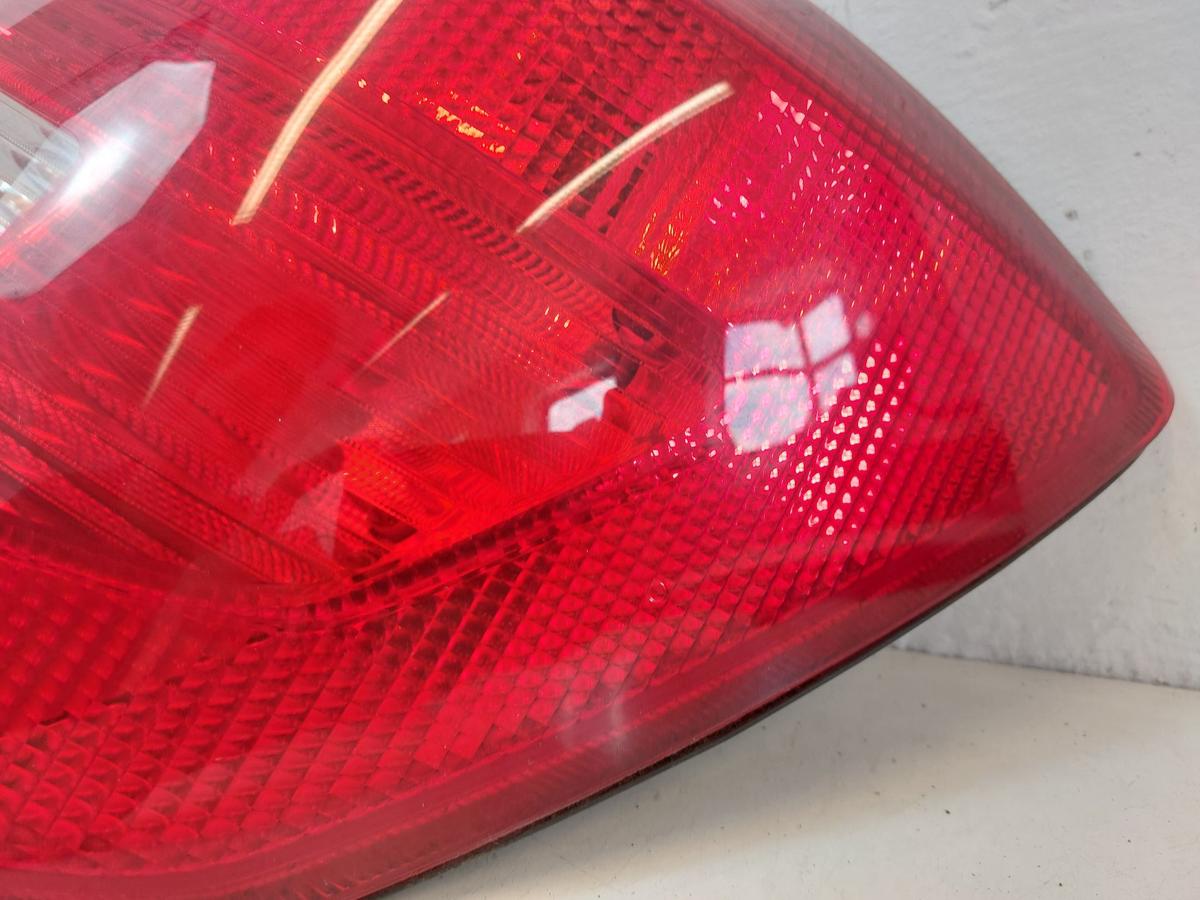 Skoda Fabia 5J R&uuml;ckleuchte rechts R&uuml;cklicht Heckleuchte 5 t&uuml;rer 2006 bis 2014