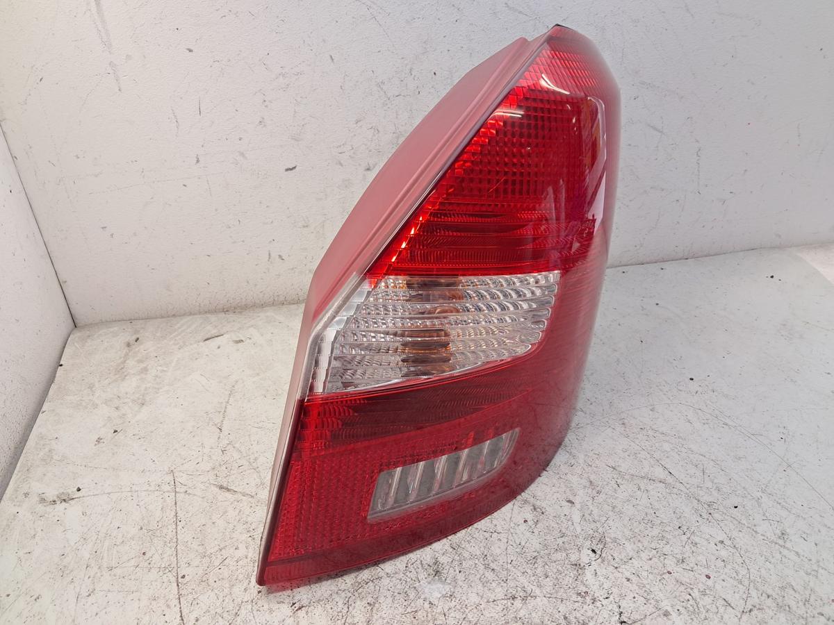 Skoda Fabia 2 5J original R&uuml;ckleuchte Heckleuchte rechts Kombi Flie&szlig;heck BJ2013