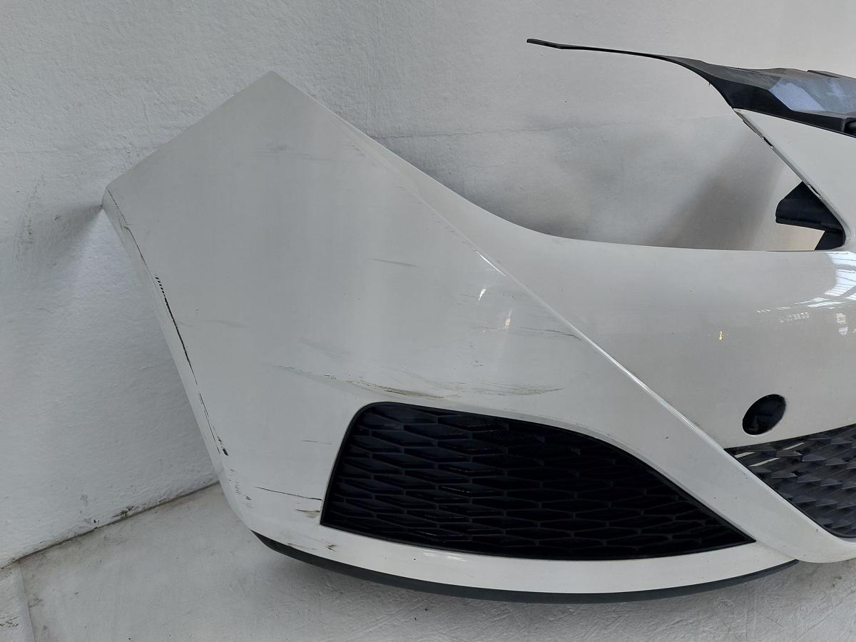 Seat Ibiza 6J Sto&szlig;f&auml;nger vorn Frontsch&uuml;rze LB9A Candywei&szlig; Kratzer rechts