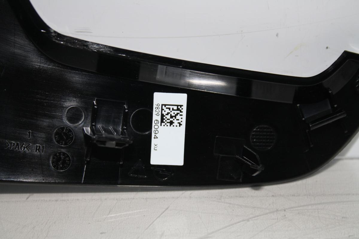 Opel Corsa F orig Blende Abdeckung Armaturentafel Brett links schwarz Bj 2023