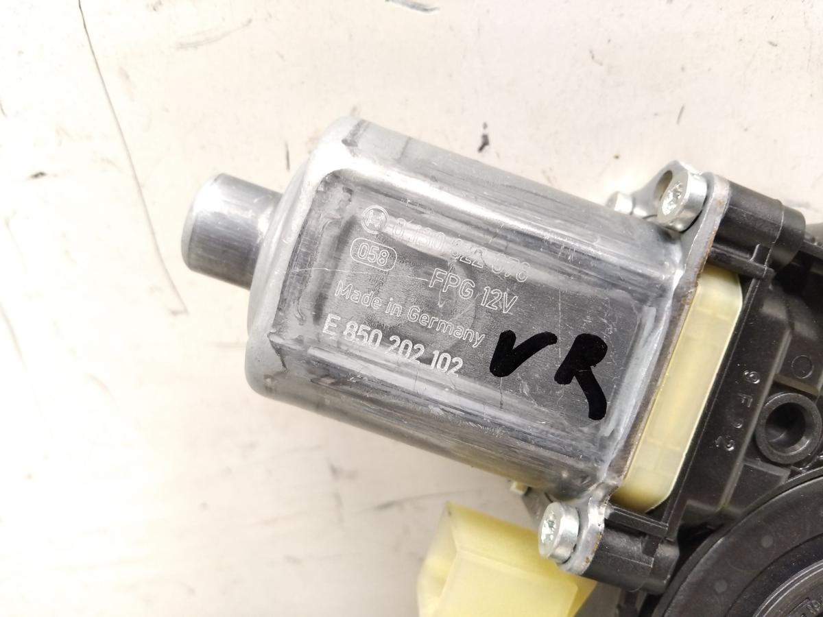 Seat Leon ST 5F original Fensterhebermotor vorn rechts 5Q0959802C Bj.2019