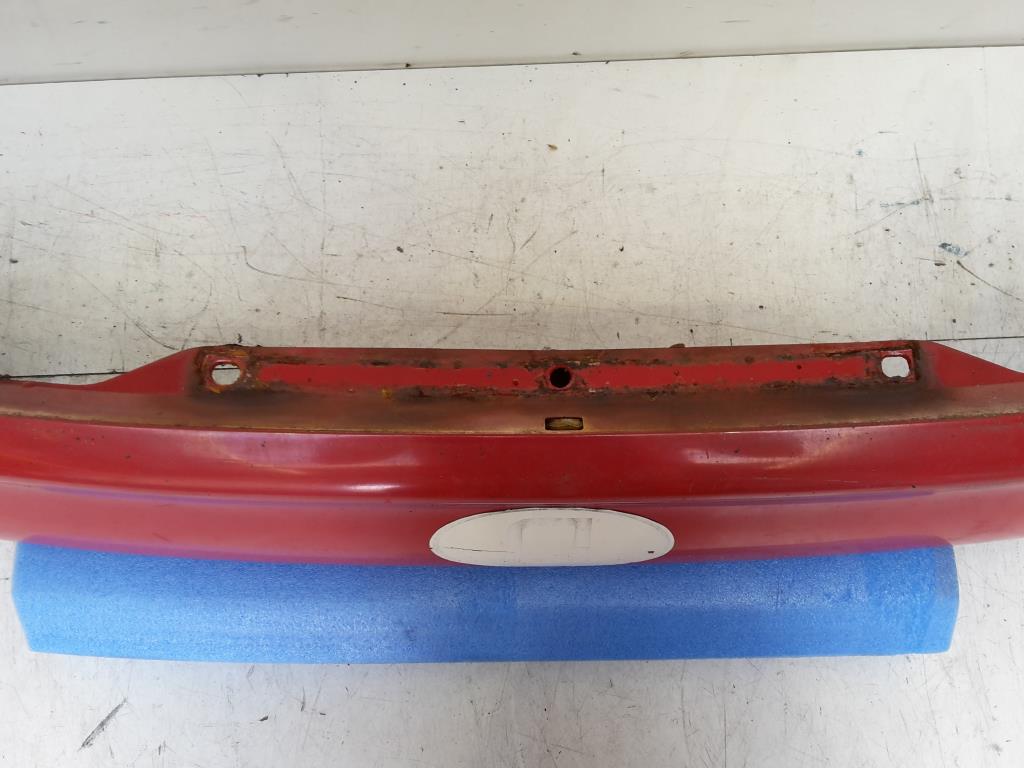 Toyota Celica T18 BJ 1992 Sto&szlig;stange hinten Sto&szlig;f&auml;nger Rot