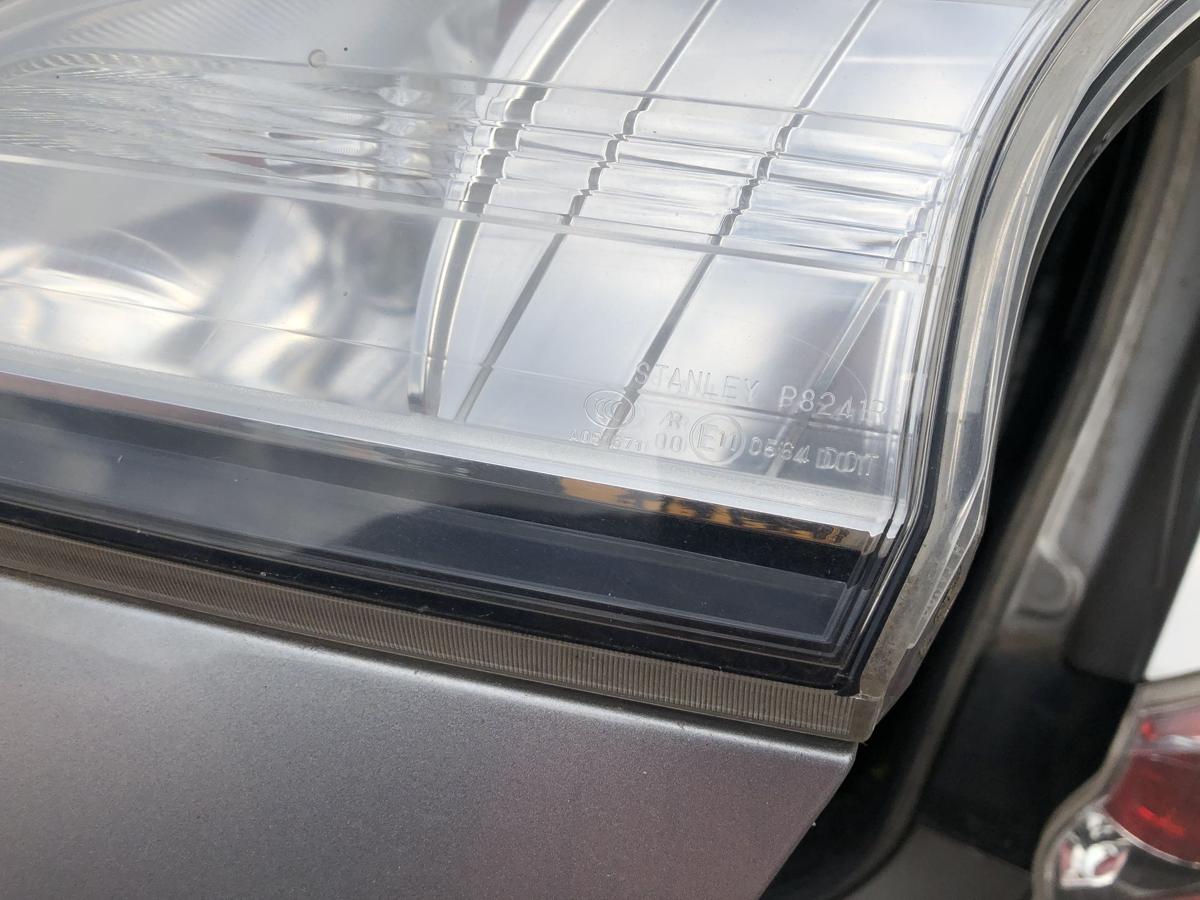 Mazda 3 Typ BL Rückleuchte außen rechts Rücklicht Heckleuchte 5trg OEM