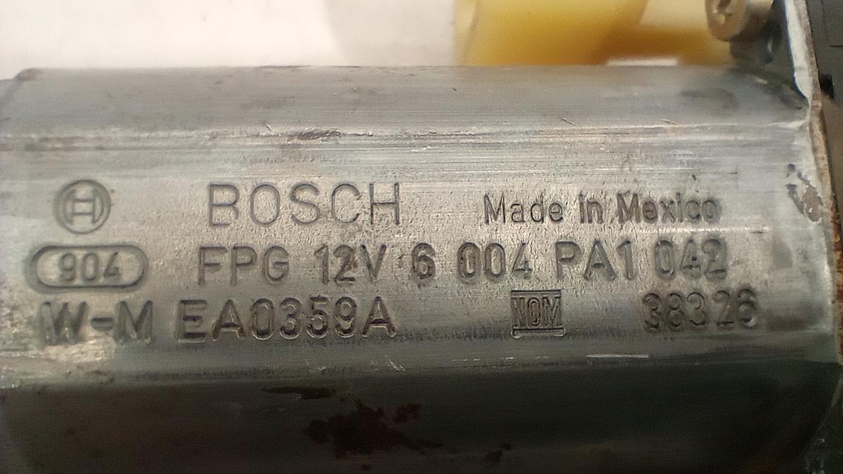 Dodge Ram 1500 orig Motor Fensterheber hinten links 6004PA1042 Bj 2003