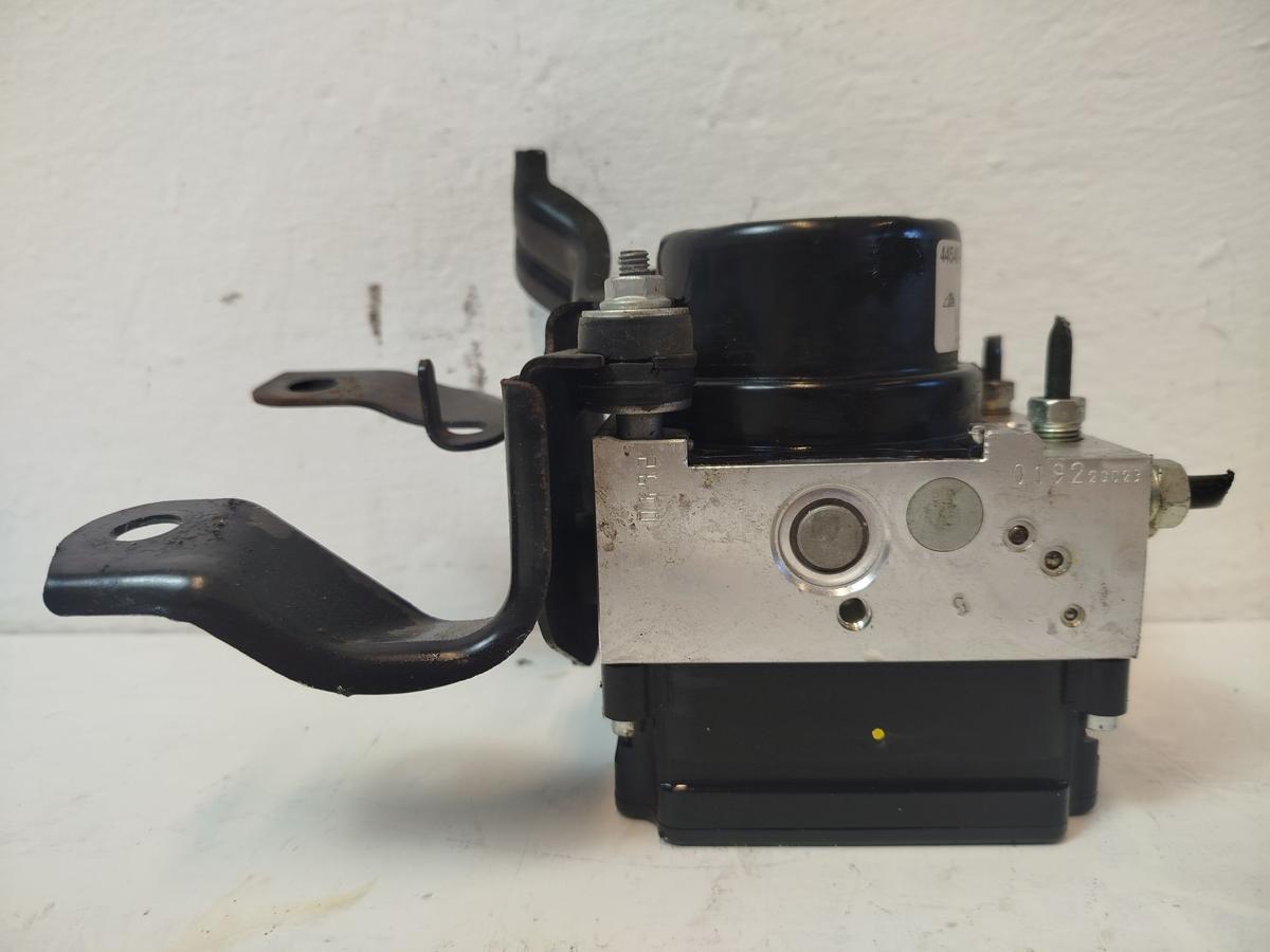 Toyota Yaris XP13 ABS Block Hydroaggregat Pumpe Steuerger&auml;t ESP