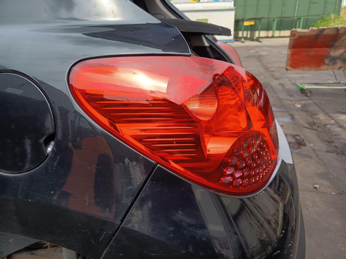 Peugeot 207 original Rückleuchte links Heck/Schluss/Licht Bj 2008