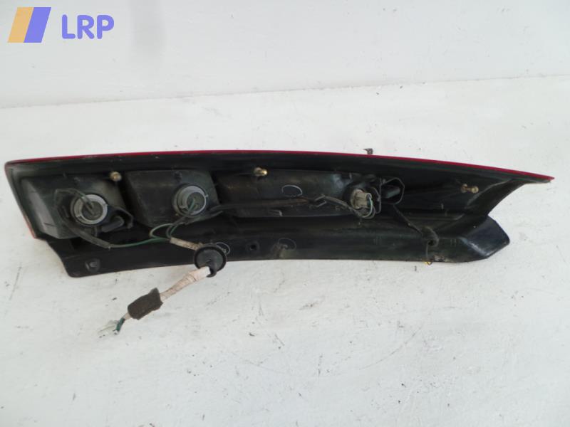 Mitsubishi Space Runner N60 Bj. 2000 R&uuml;cklicht R&uuml;ckleuchte Schlussleuchte rechts Koito