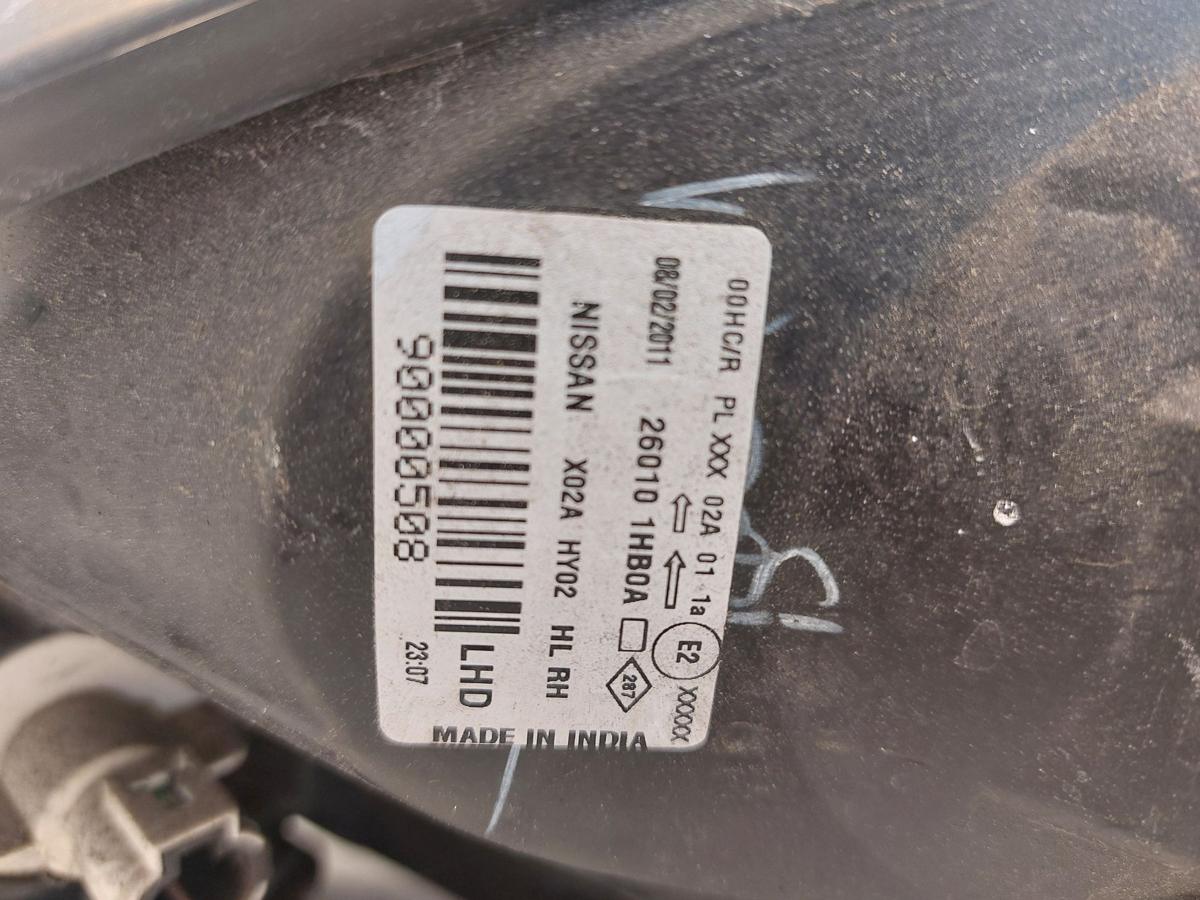 Nissan Micra K13 Scheinwerfer Hauptscheinwerfer vorn rechts Kratzer Streuscheibe
