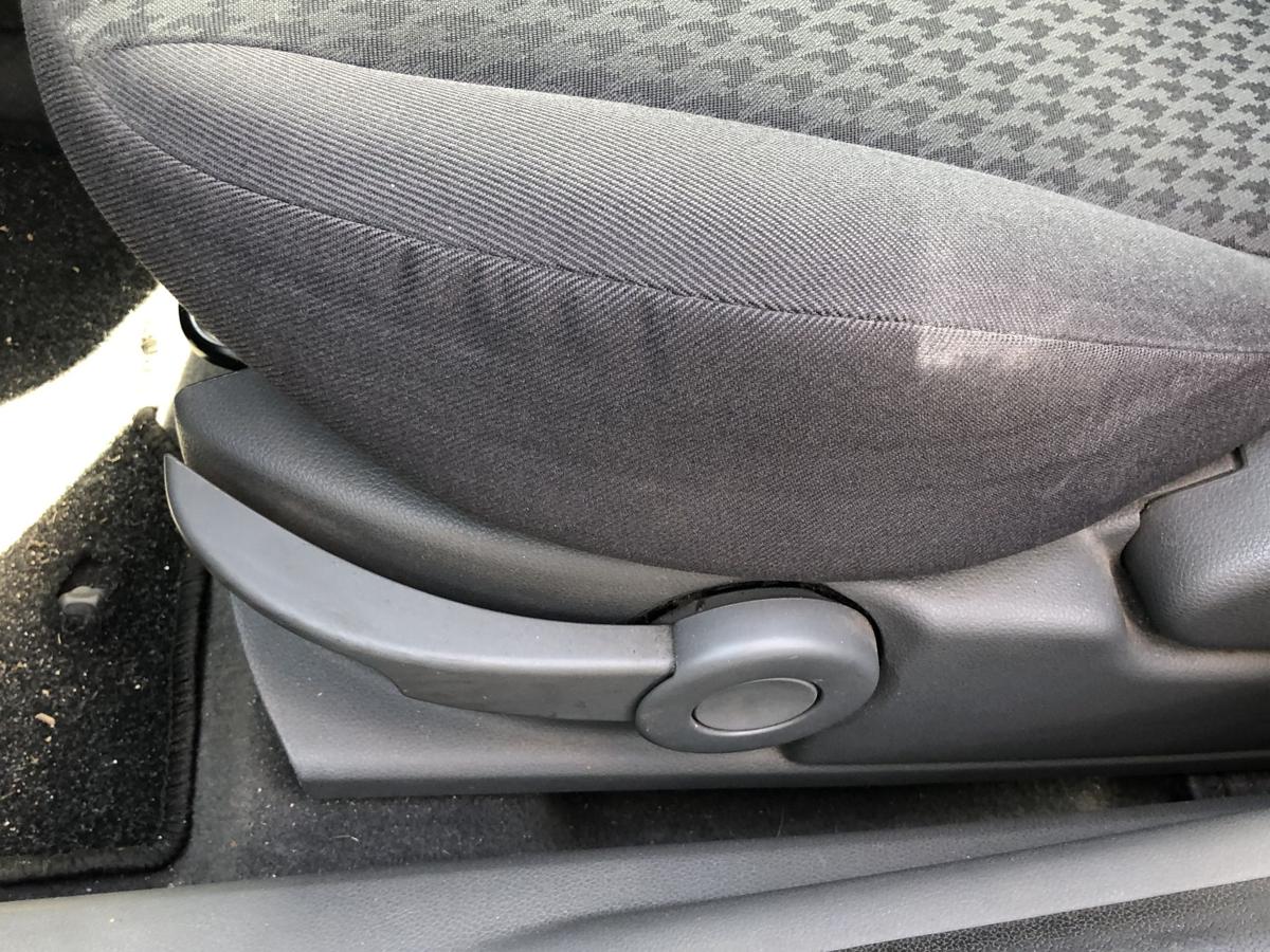 Ford Fusion JU2 Sitz vorn links Fahrersitz Stoff ohne Heizung Autositz
