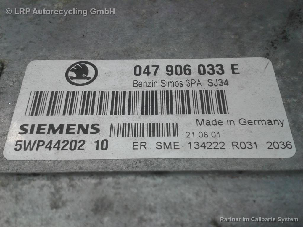 Skoda Fabia 6Y BJ2001 Steuergerät Motor 047906033E Siemens 5WP4420210