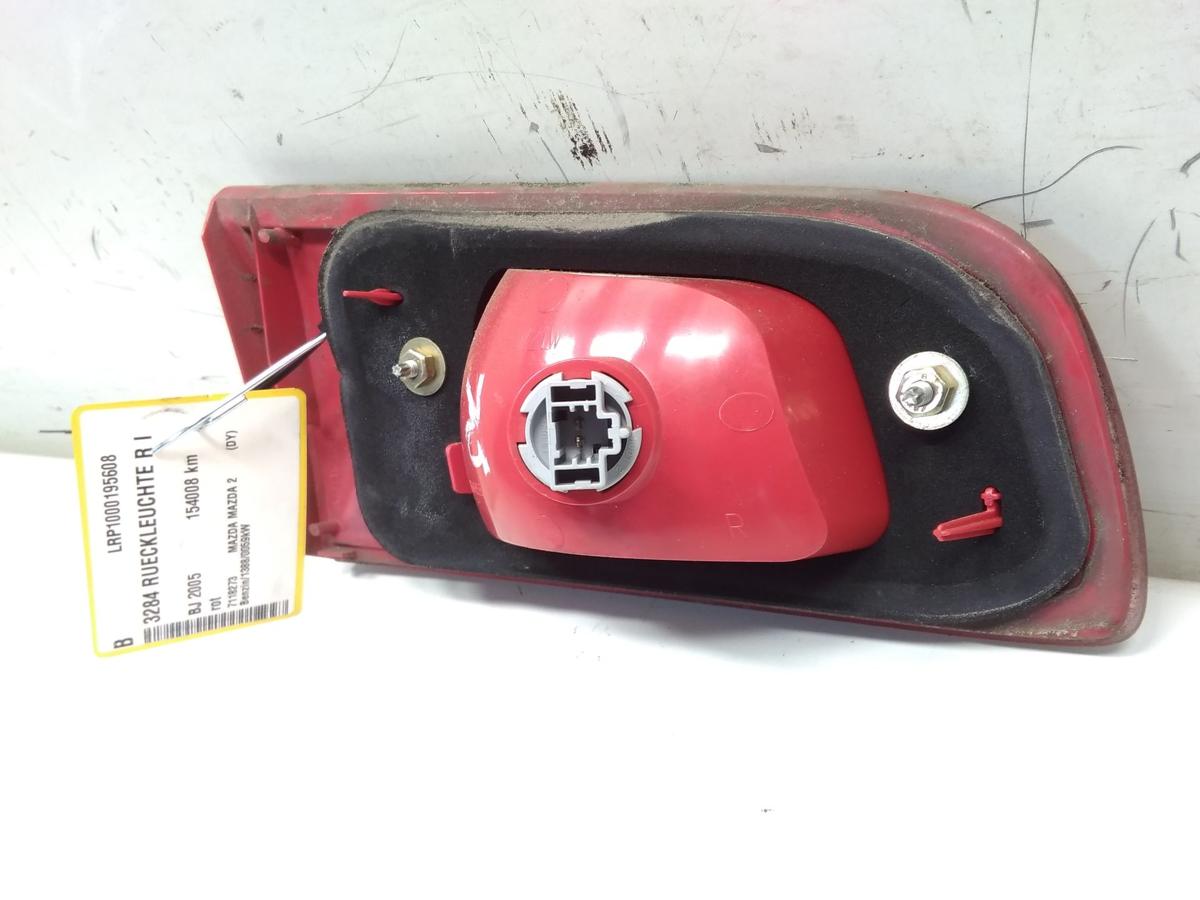 Mazda 2 DY original Rückleuchte Heckleuchte innen rechts Bj.2005