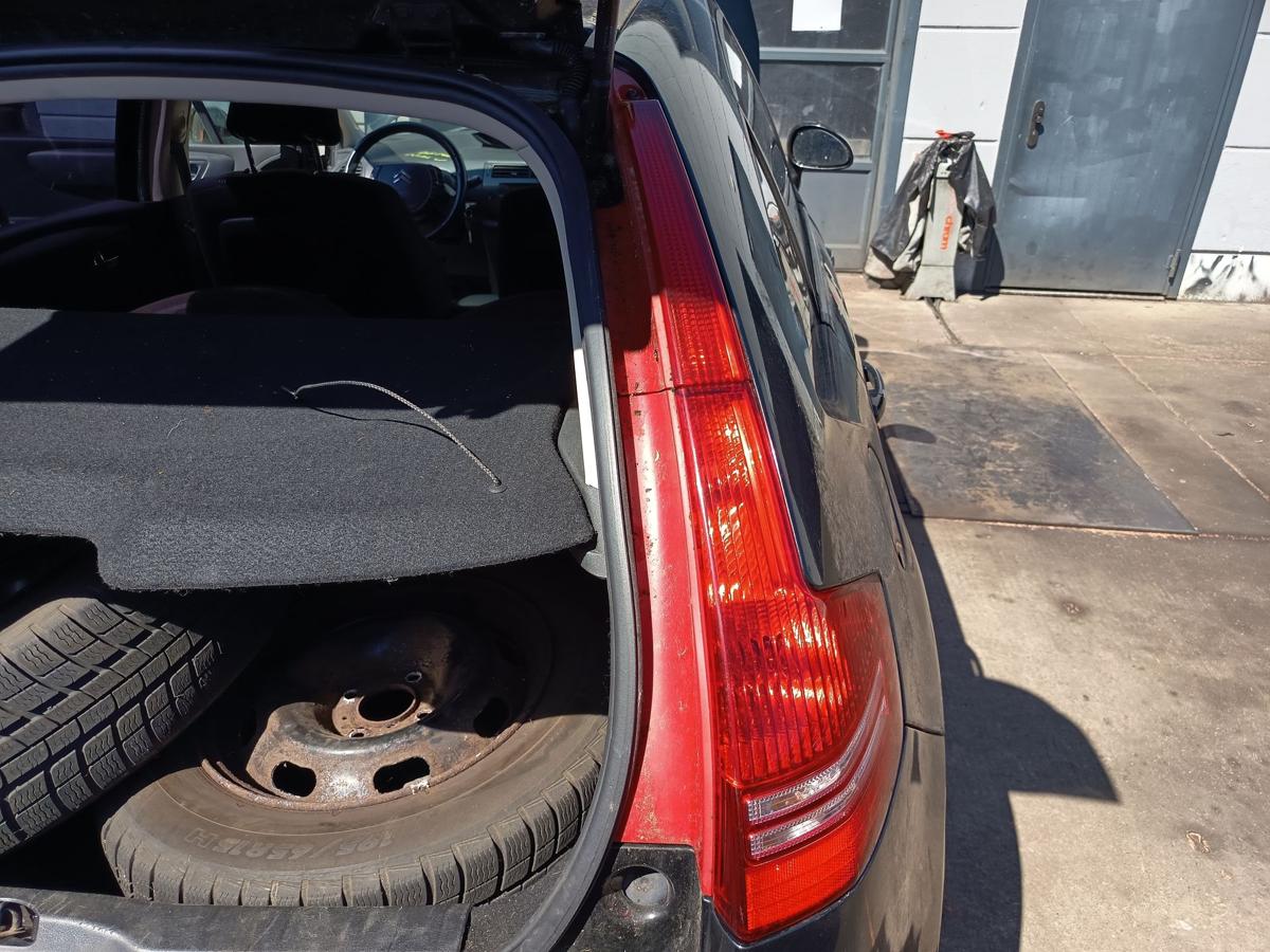 Citroen C4 5t&uuml;rig original R&uuml;ckleuchte rechts Heck Schluss Licht Bj 2009