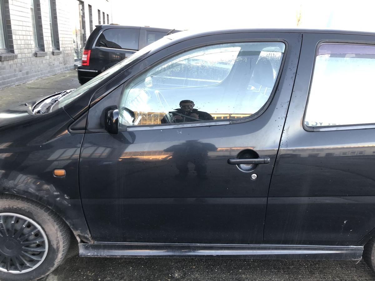 Daihatsu YRV M2 T&uuml;r vorne links Fahrert&uuml;r Rohbau N05 schwarz Autot&uuml;r