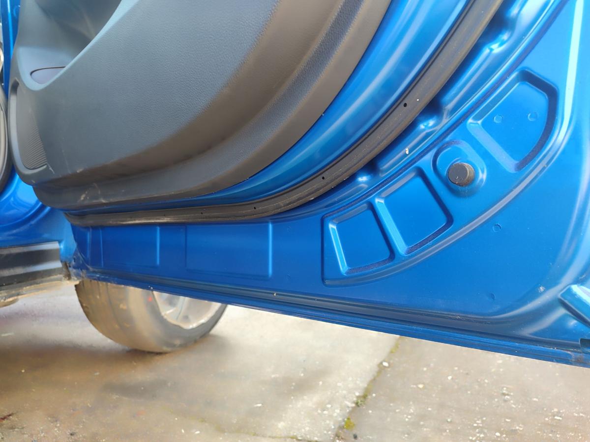 Mitsubishi Eclipse Cross original T&uuml;r Beifahrert&uuml;r rechts vorn D06B blau Scheibe