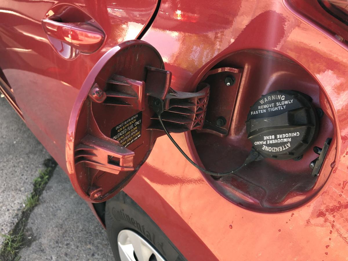 Hyundai i20 GB Tankklappe Tankdeckel Tankverschluss Passion Red OR