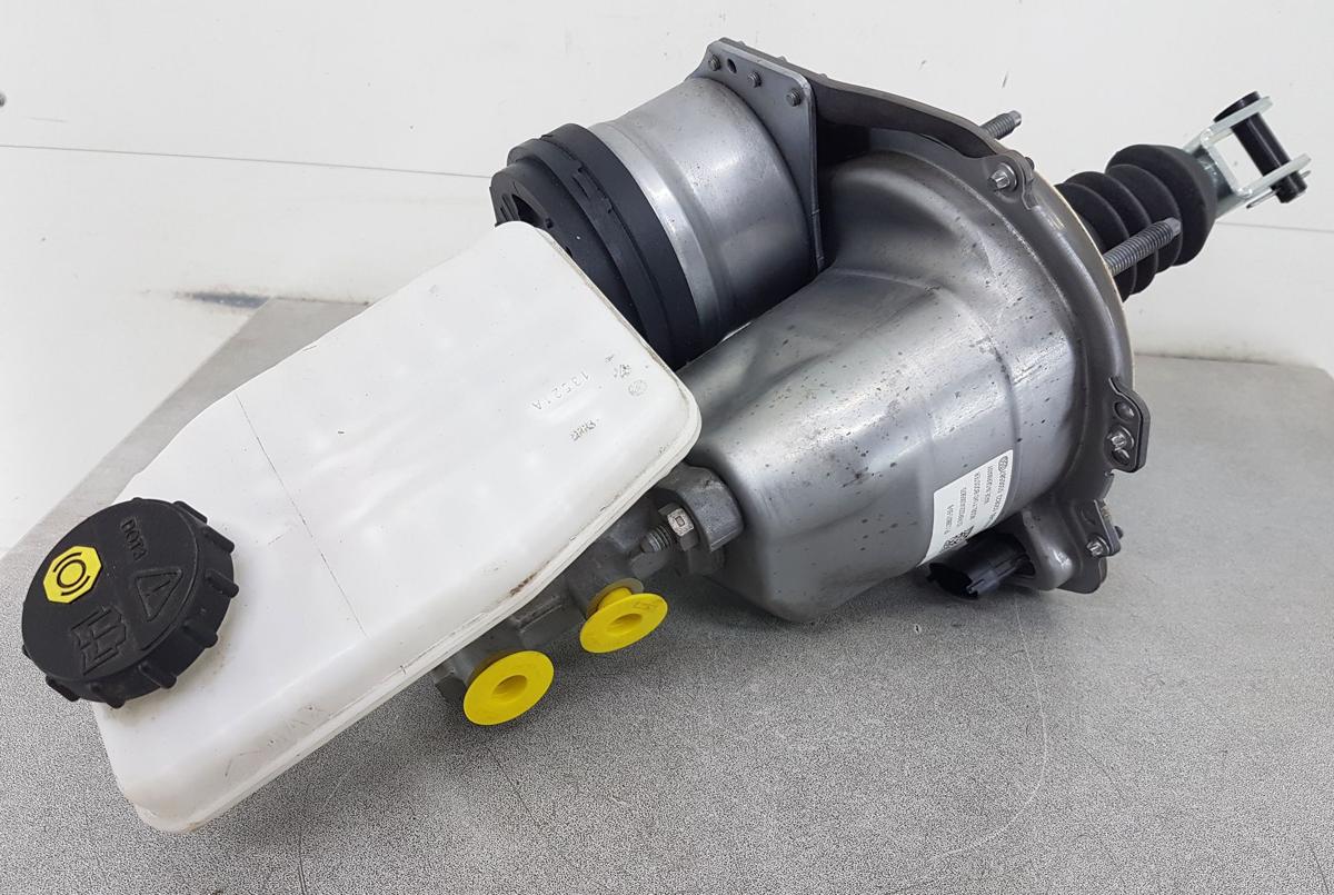 Tesla Model Y Bremskraftverst&auml;rker Bj2022 1188671-50-B Hauptbremszylinder